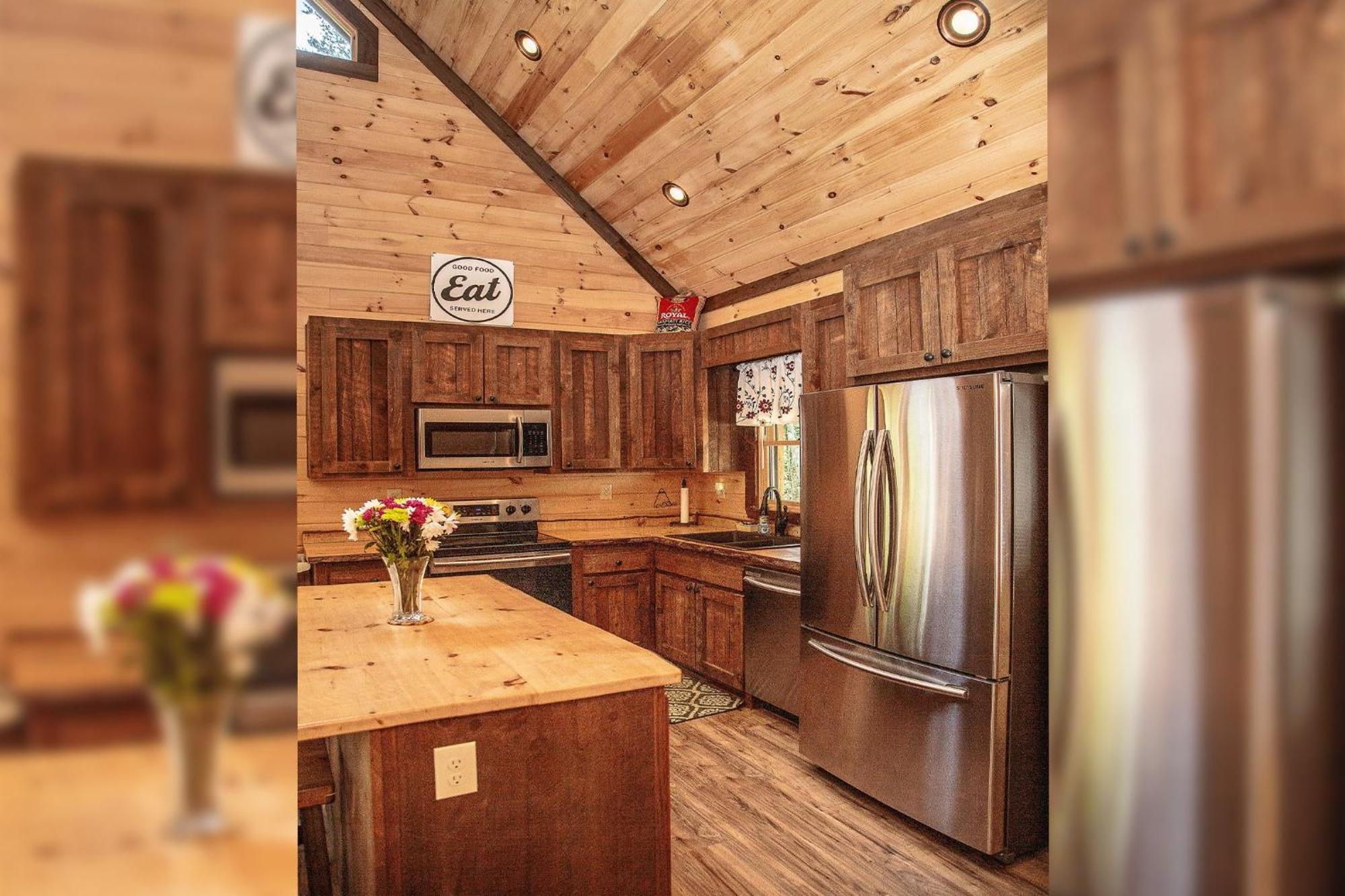 Adore The Smores Rustic Mountain Charm Outdoor Spaces And A Cozy Hot Tub Blue Ridge Eksteriør billede