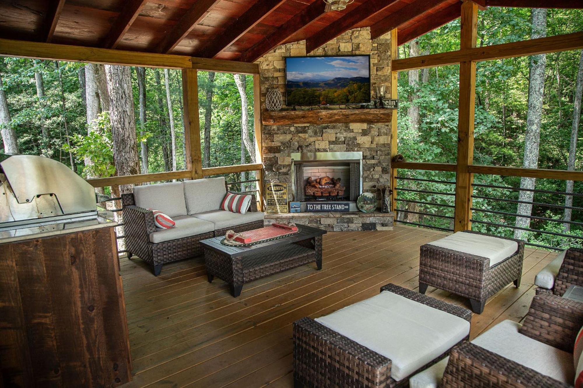 Adore The Smores Rustic Mountain Charm Outdoor Spaces And A Cozy Hot Tub Blue Ridge Eksteriør billede