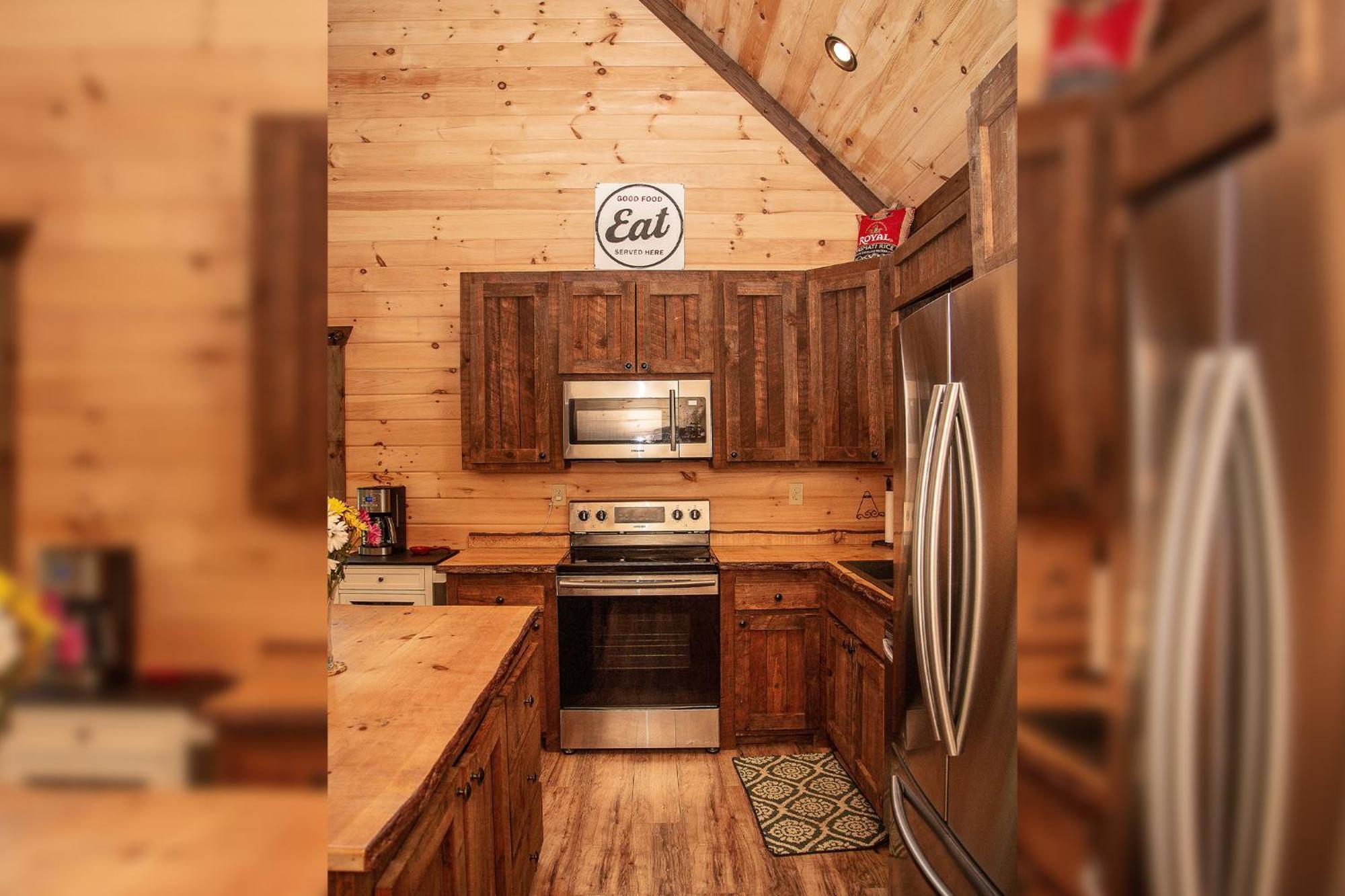 Adore The Smores Rustic Mountain Charm Outdoor Spaces And A Cozy Hot Tub Blue Ridge Eksteriør billede