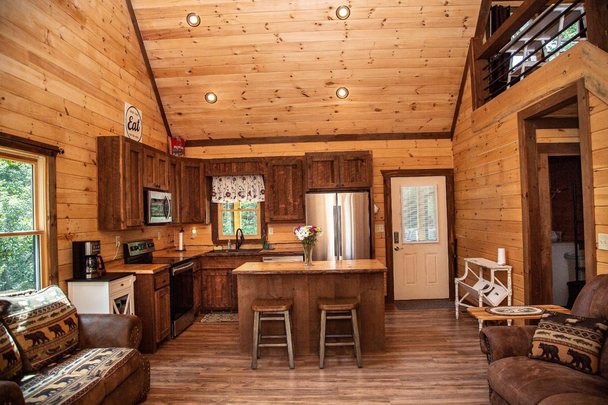 Adore The Smores Rustic Mountain Charm Outdoor Spaces And A Cozy Hot Tub Blue Ridge Eksteriør billede